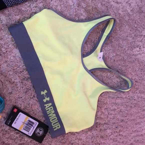 Under Armour/ Nike Sports bra BUNDLE - Picture 3 of 6